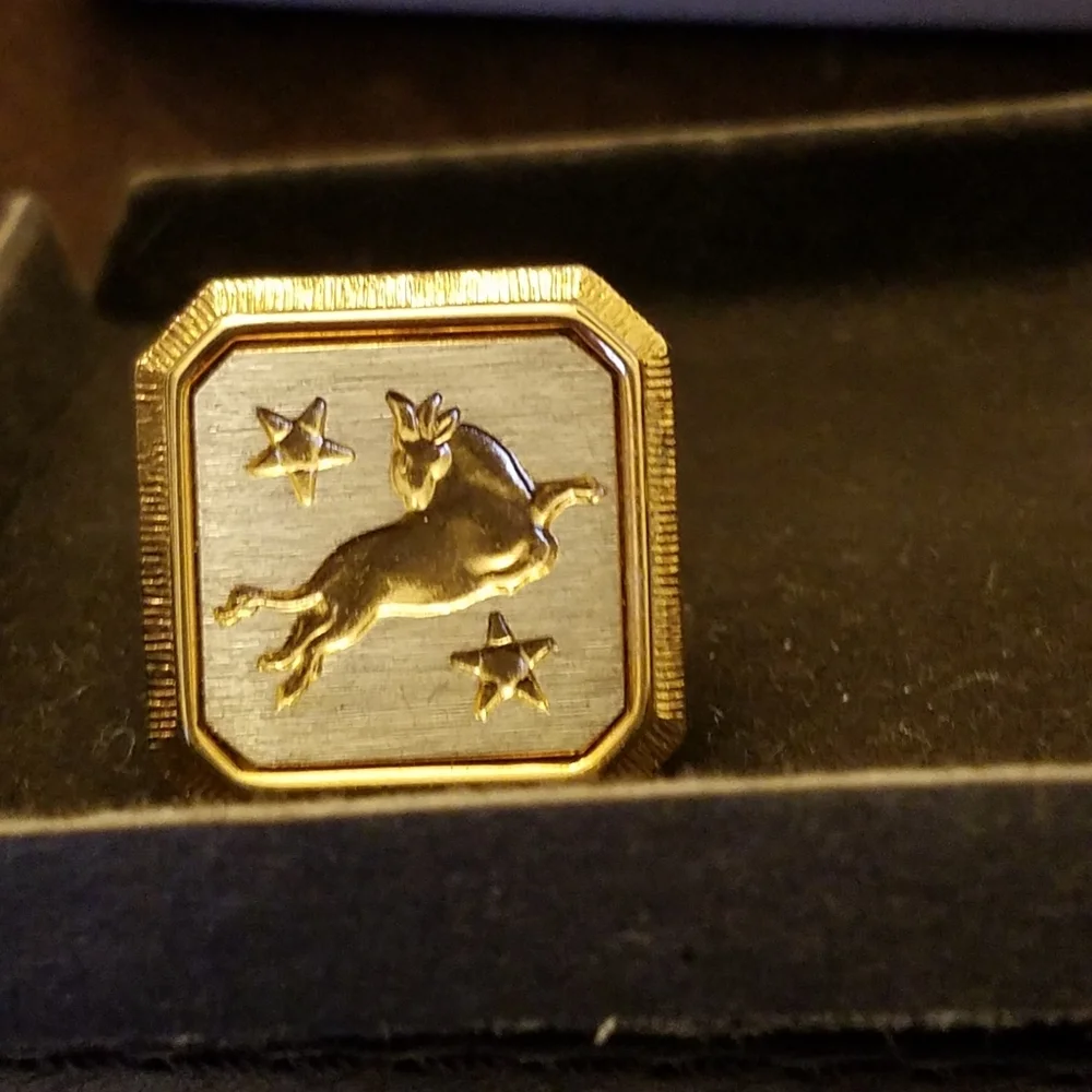 Vintage 1990s Swank Astrology Capricorn 2 Gold Tone Cufflinks